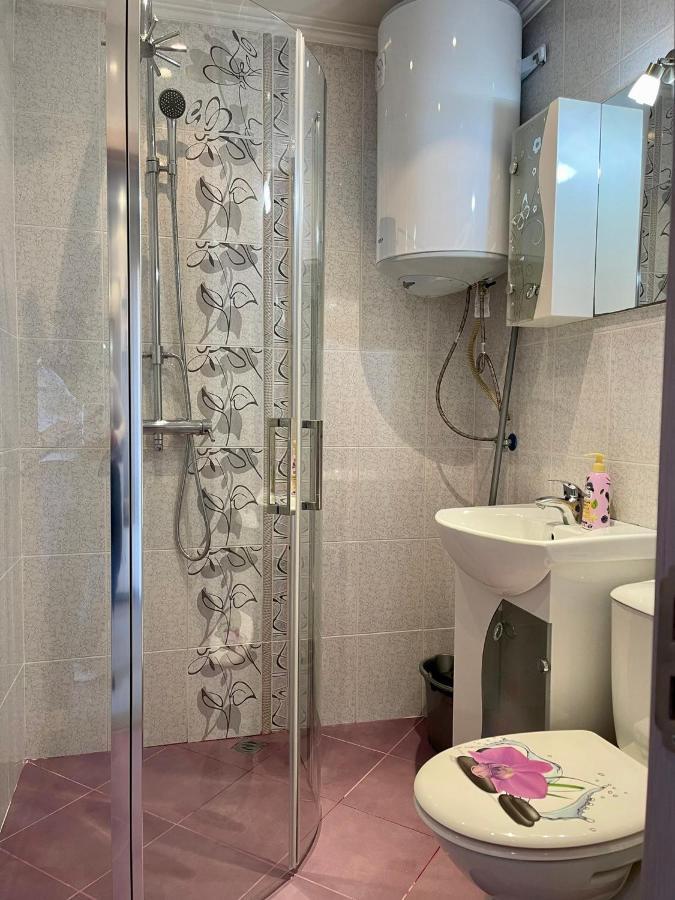 Апартамент Чаролит / Apartment Charoite Burgas Bagian luar foto